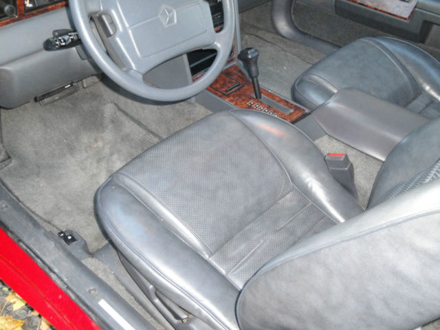 1989 Chrysler LeBaron Premium Convertible 2-Door - photo 8