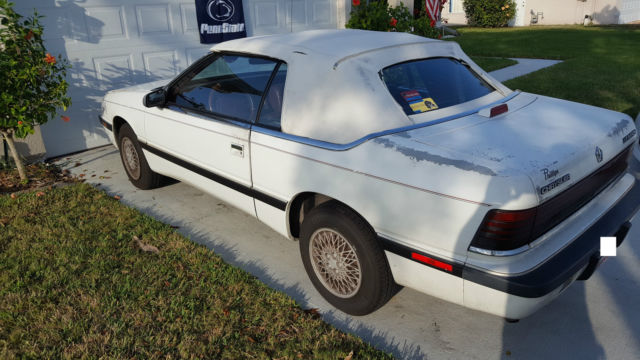 1989 Chrysler LeBaron Premium Convertible 2-Door - photo 7