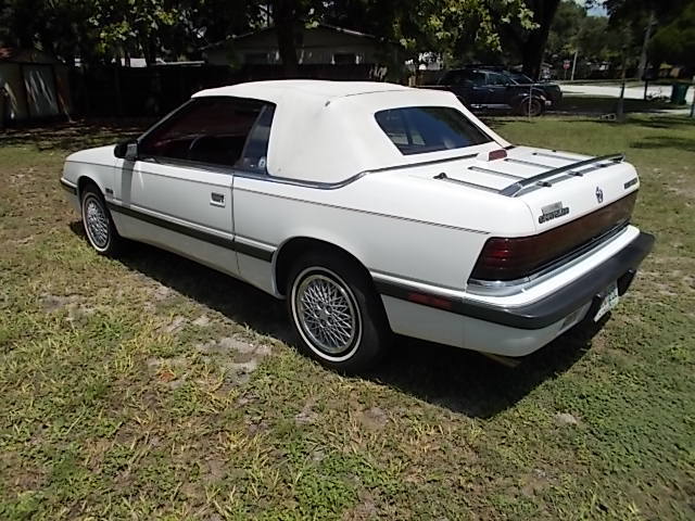 1989 Chrysler LeBaron - photo 2
