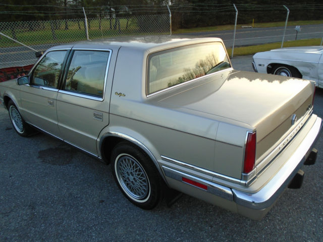 1989 Chrysler New Yorker Base Sedan 4-Door - photo 7