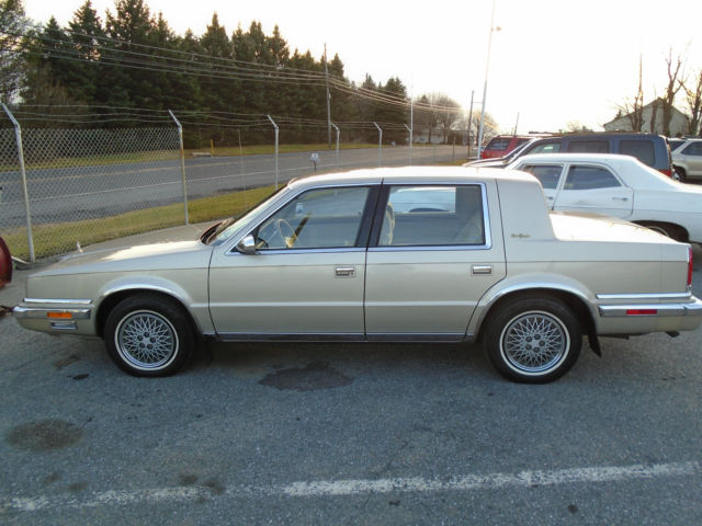 1989 Chrysler New Yorker Base Sedan 4-Door - photo 8