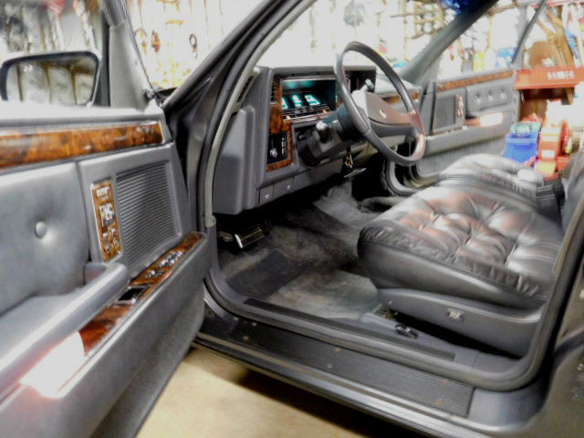 1989 Chrysler New Yorker 4 Door Landau Mark Cross Addition - photo 12