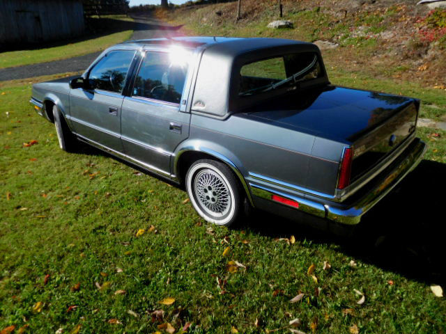 1989 Chrysler New Yorker 4 Door Landau Mark Cross Addition - photo 3