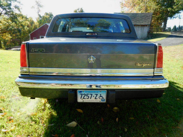 1989 Chrysler New Yorker 4 Door Landau Mark Cross Addition - photo 7