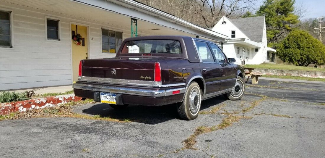 1989 Chrysler New Yorker C-BODY LANDAU