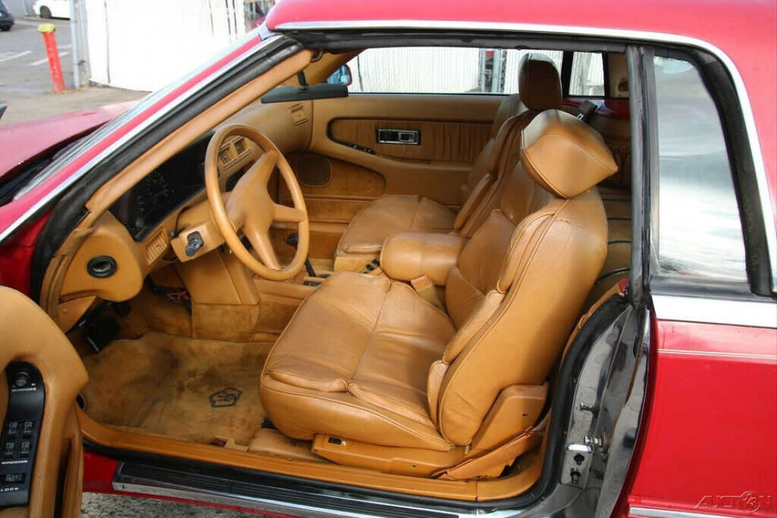 1989 Chrysler Town & Country Turbo - photo 10