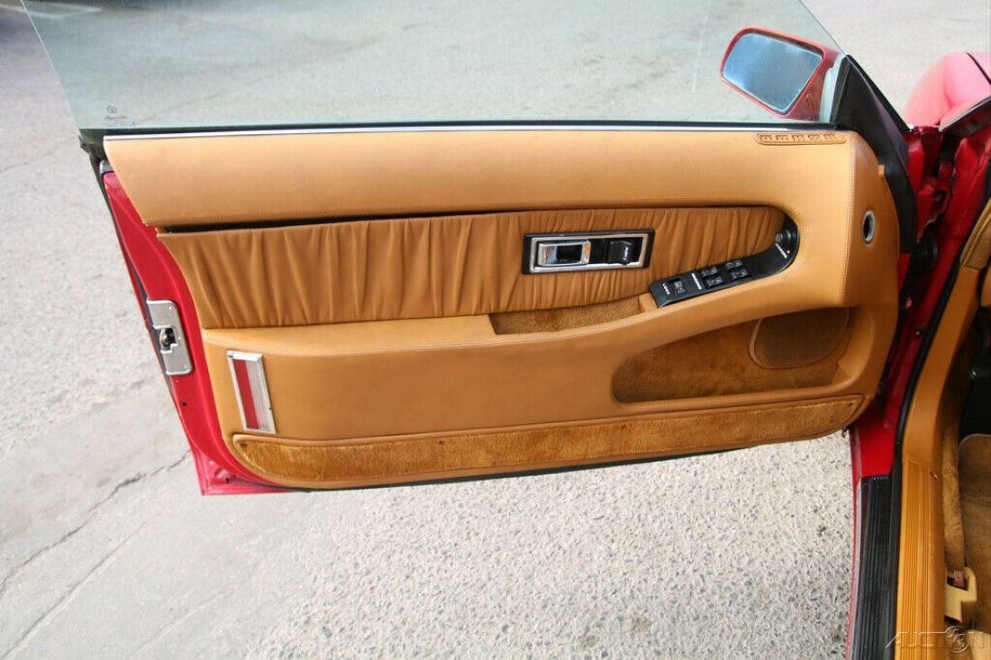 1989 Chrysler Town & Country Turbo - photo 9