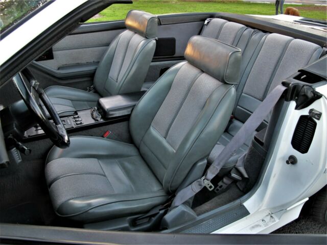 1989 Chevrolet Camaro IROC Z - photo 11