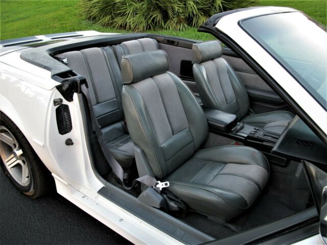 1989 Chevrolet Camaro IROC Z - photo 13