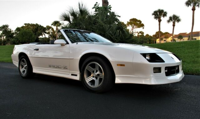 1989 Chevrolet Camaro IROC Z - photo 2