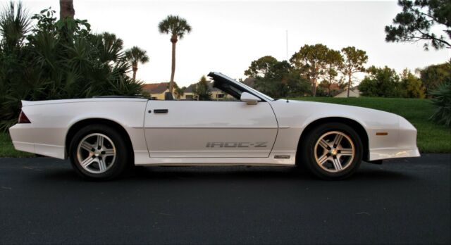 1989 Chevrolet Camaro IROC Z - photo 3