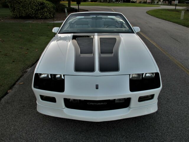 1989 Chevrolet Camaro IROC Z - photo 7