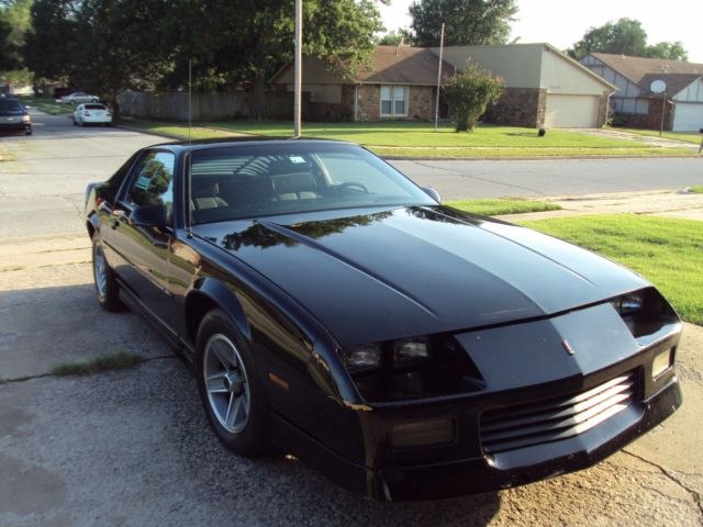 1989 Chevrolet Camaro - photo 2