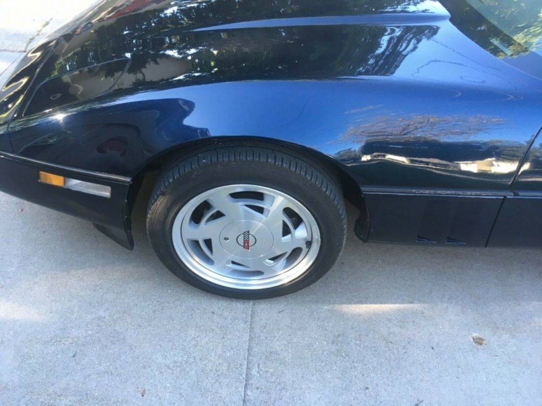 1989 Chevrolet Corvette - photo 9