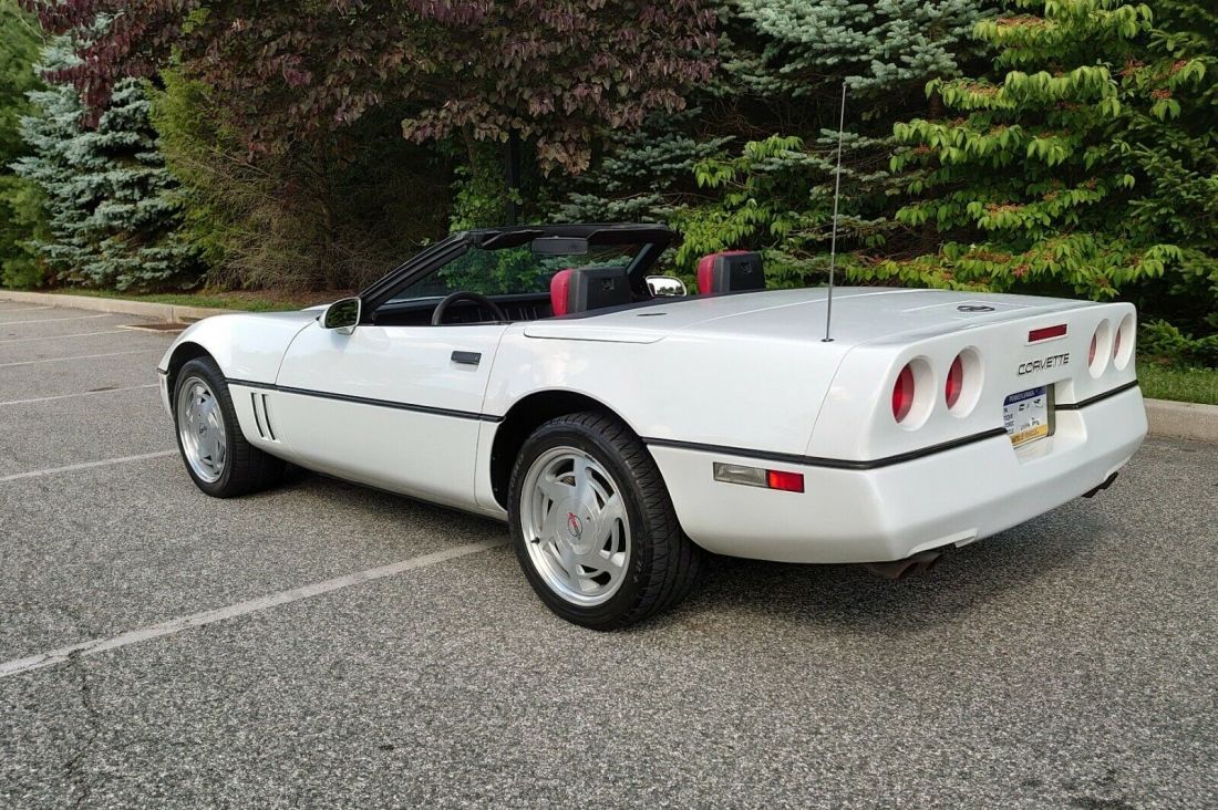 1989 Chevrolet Corvette - photo 3