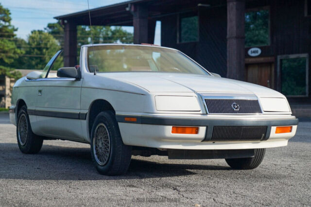 1989 Chrysler LeBaron Convertible - photo 10