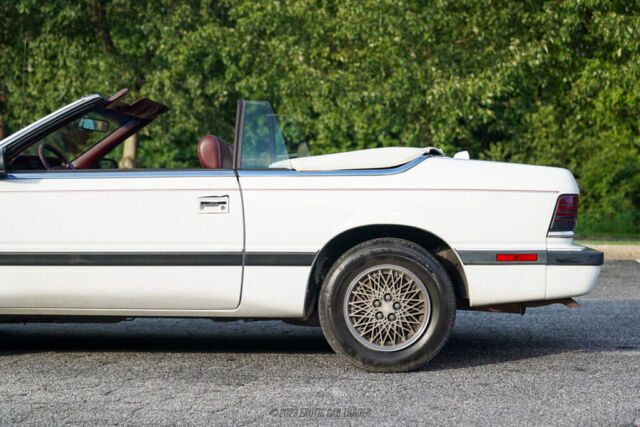 1989 Chrysler LeBaron Convertible - photo 3