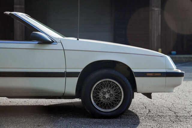 1989 Chrysler LeBaron Convertible - photo 9