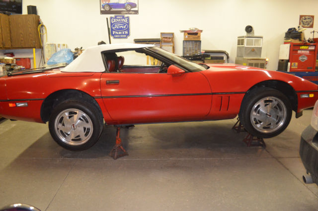 1989 Corvette Convertable, 6 Speed, Red, with 63,420 miles 1989 Chevrolet Corvette Convertable