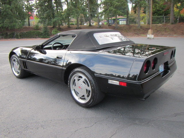 1989 Chevrolet Corvette CONVERTIBLE - photo 4