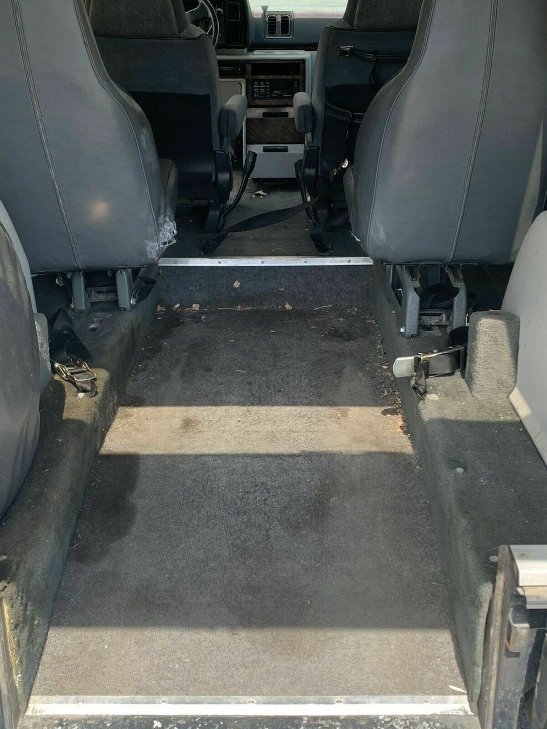 1989 Dodge Caravan LE - photo 6