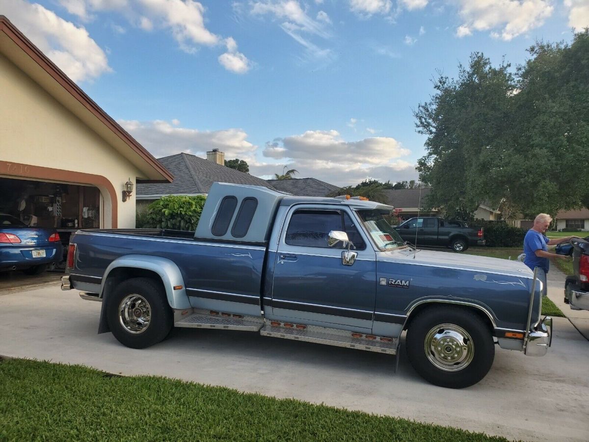 1989 Dodge D350 D300