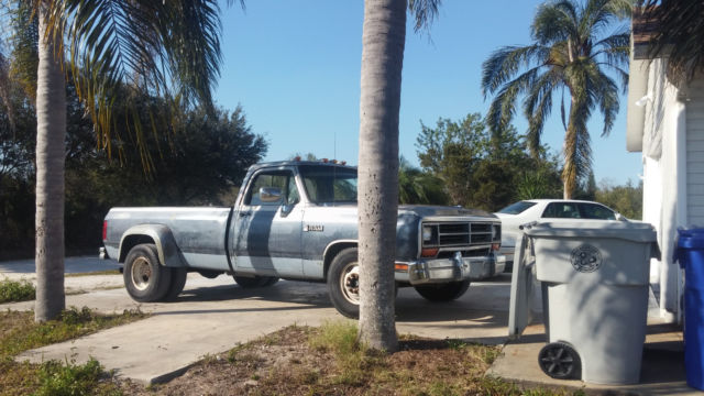1989 Dodge Ram 3500 Blue and Silver - photo 3