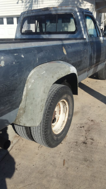 1989 Dodge Ram 3500 Blue and Silver - photo 4