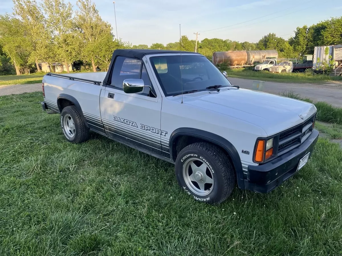 1989 Dodge Dakota SPORT