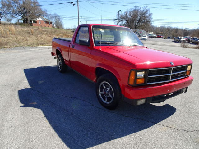 1989 Dodge Dakota Sport Standard Cab Pickup 2-Door - photo 5