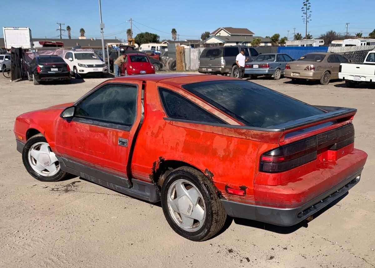 1989 Dodge Daytona - photo 4