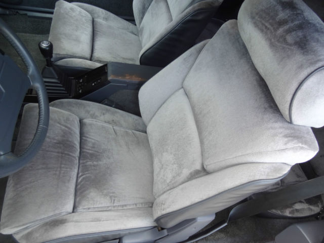 1989 Dodge Daytona 2 door Coupe - photo 11