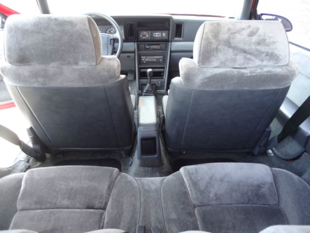 1989 Dodge Daytona 2 door Coupe - photo 13