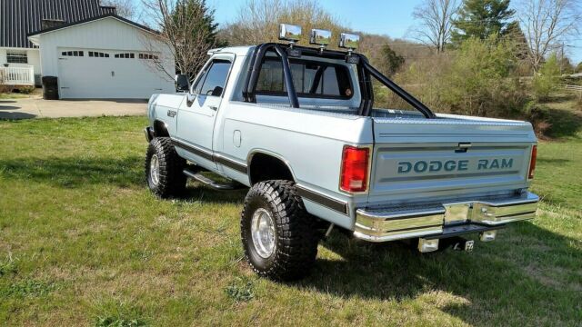 1989 Dodge Power Ram 360 V8 restored, 4x4 lifted, wheels, tires, stereo. NICE!! 1989 Dodge Ram 1500 Power Ram