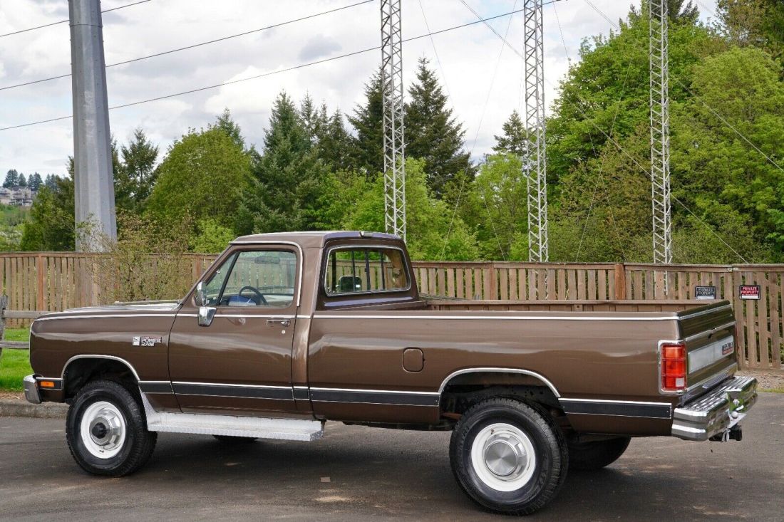 1989 Dodge Ram 2500 LE - photo 2