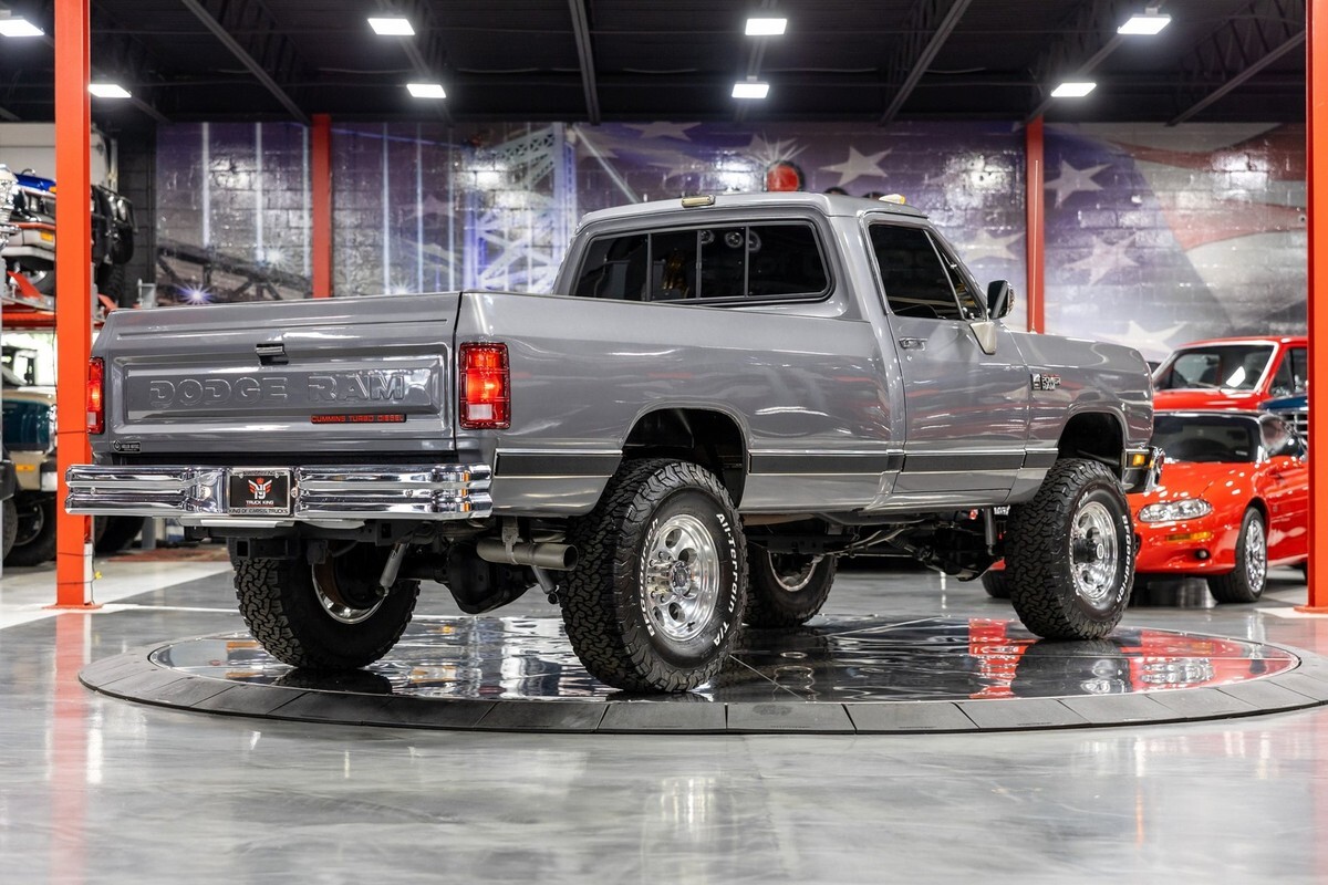 1989 Dodge 3/4 Ton Trucks W250 Sweptline 4WD - photo 11