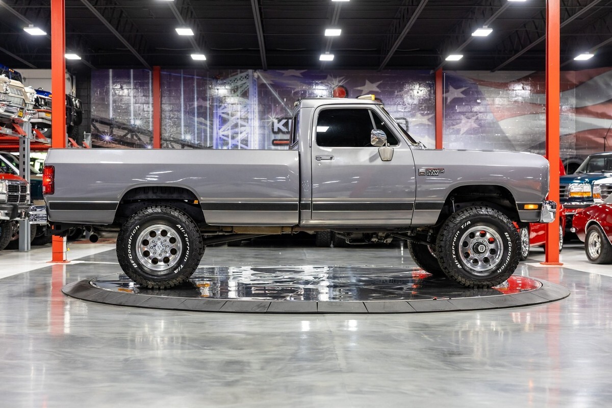 1989 Dodge 3/4 Ton Trucks W250 Sweptline 4WD - photo 12