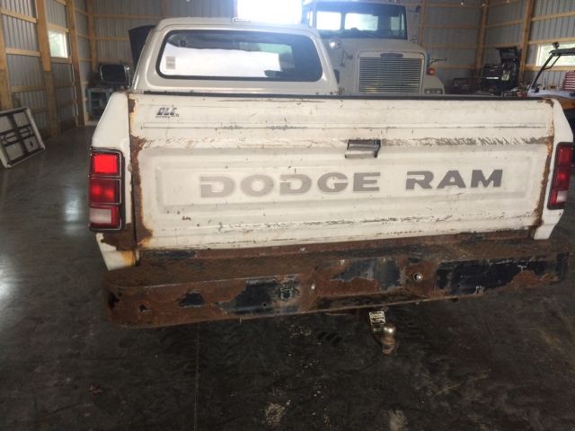 1989 Dodge Ram 2500 - photo 8