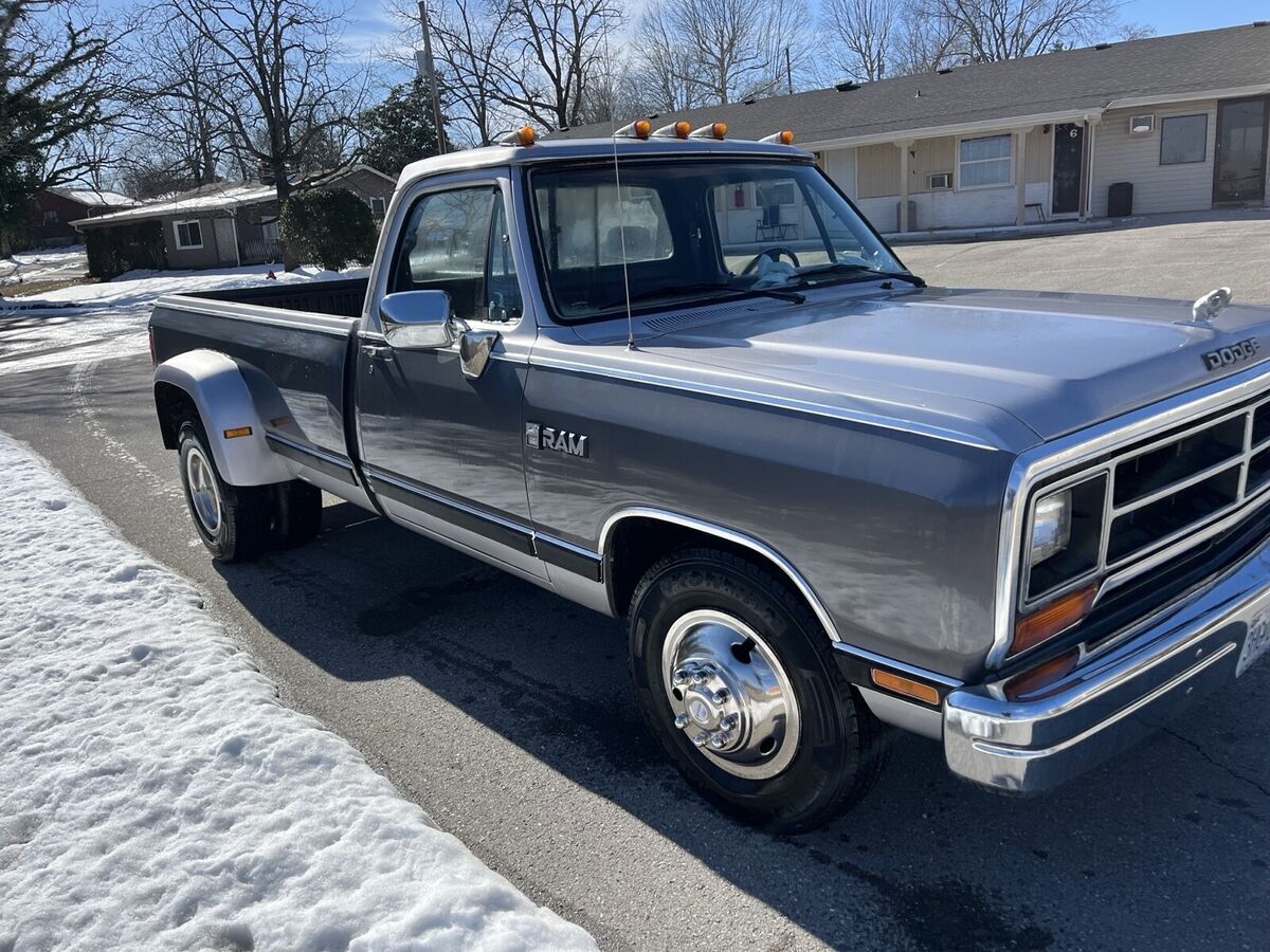 1989 Dodge Ram 3500 D300 - photo 3