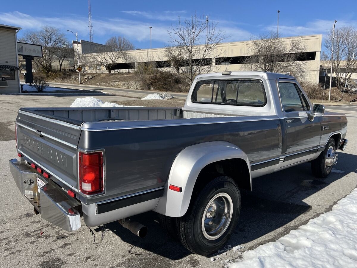 1989 Dodge Ram 3500 D300 - photo 9