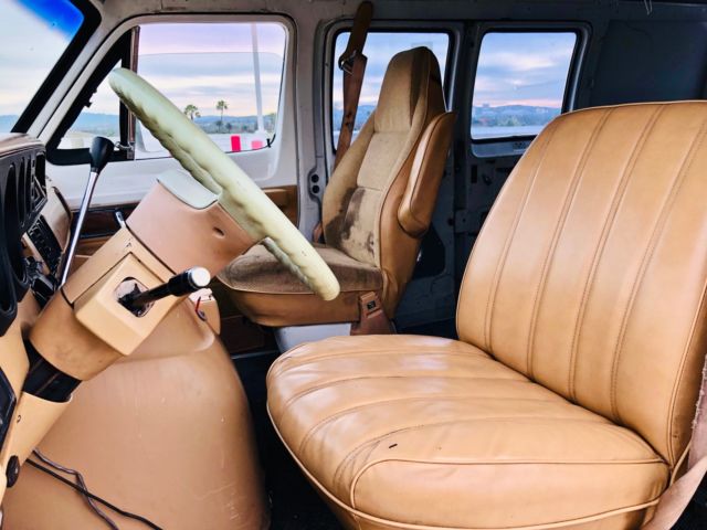 1989 Dodge Ram Van 350 - photo 13
