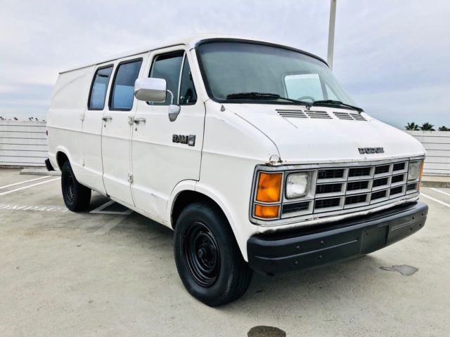 1989 Dodge Ram Van 350 - photo 2