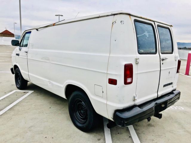 1989 Dodge Ram Van 350 - photo 6