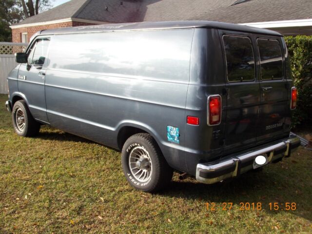 1989 Dodge Ram Van - photo 4