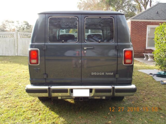 1989 Dodge Ram Van - photo 5