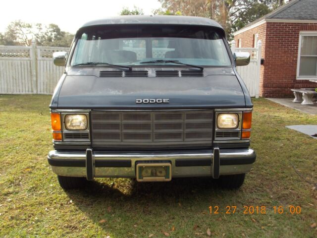 1989 Dodge Ram Van - photo 7