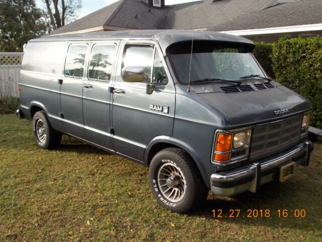 1989 Dodge Ram Van - photo 8