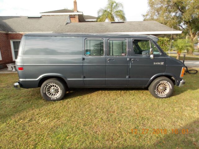 1989 Dodge Ram Van - photo 9