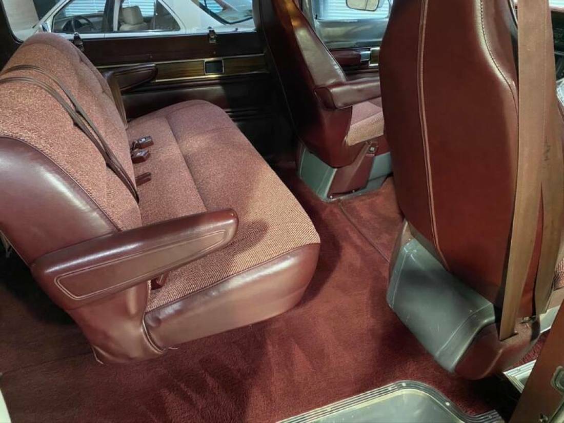 1989 Dodge Ram Van B150 Value 3dr Passenger Van - photo 11