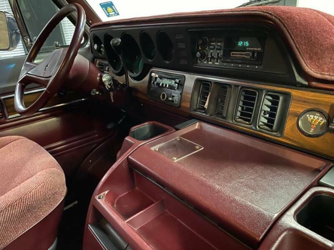 1989 Dodge Ram Van B150 Value 3dr Passenger Van - photo 8